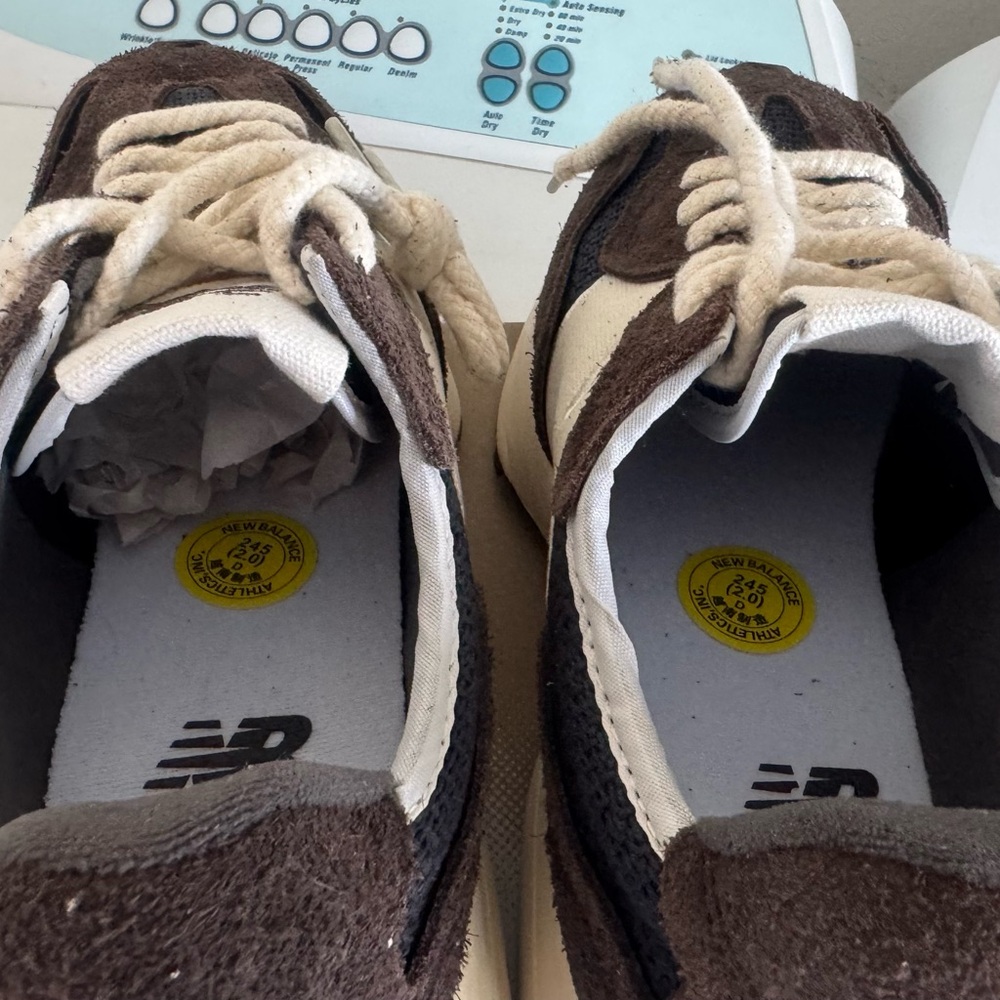 Stylish Black and Brown Sneakers - Picture 7 of 8